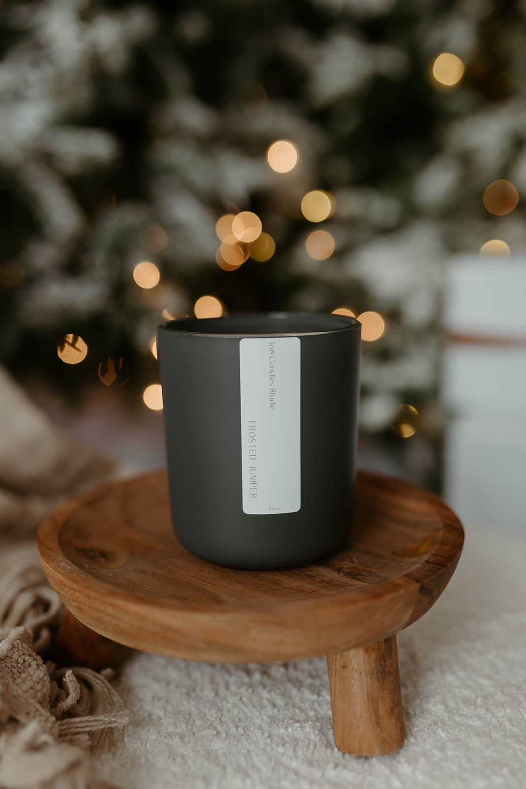 Frosted Juniper 13oz Candle