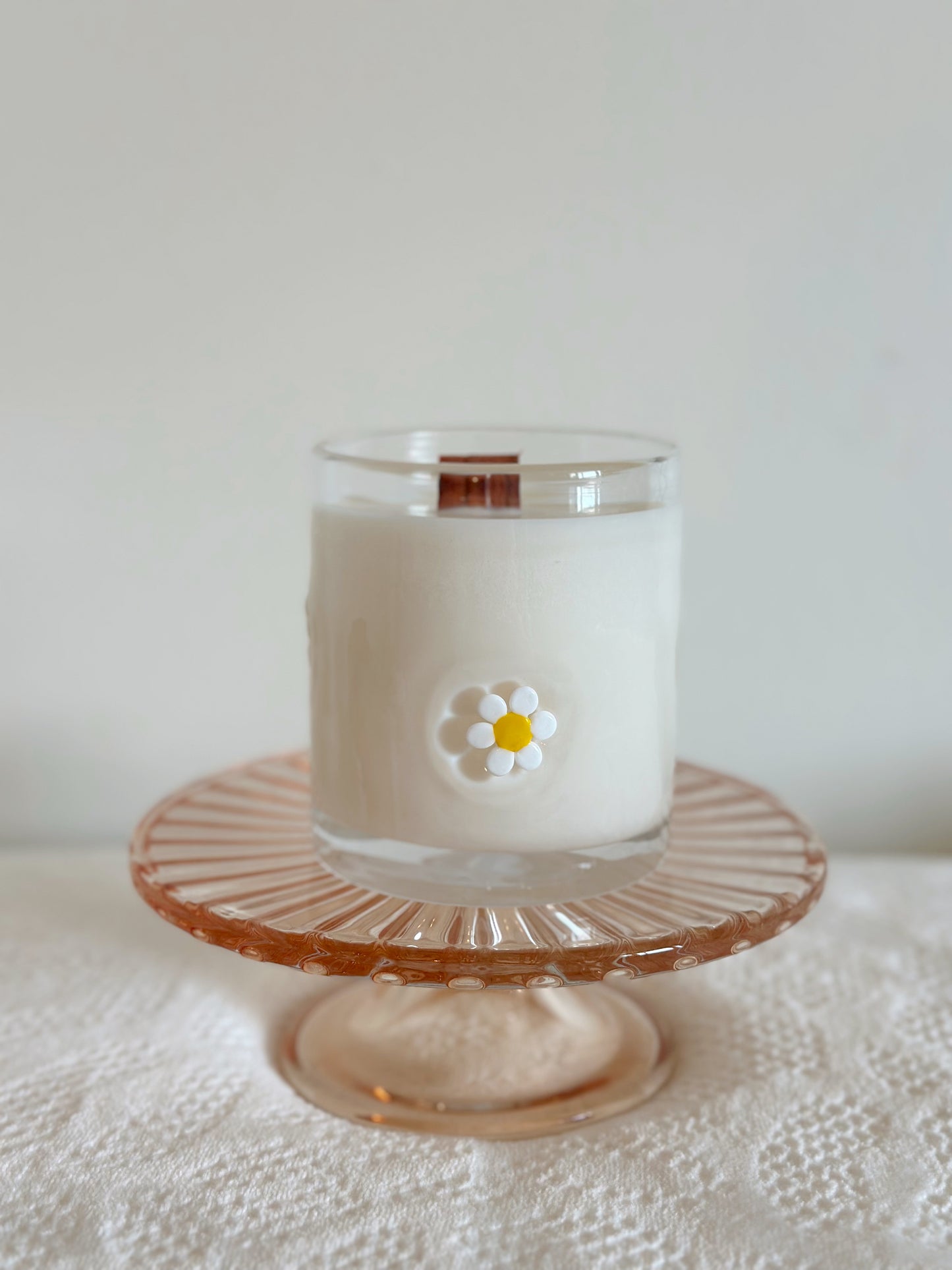 Daisy Glass 13oz Candle