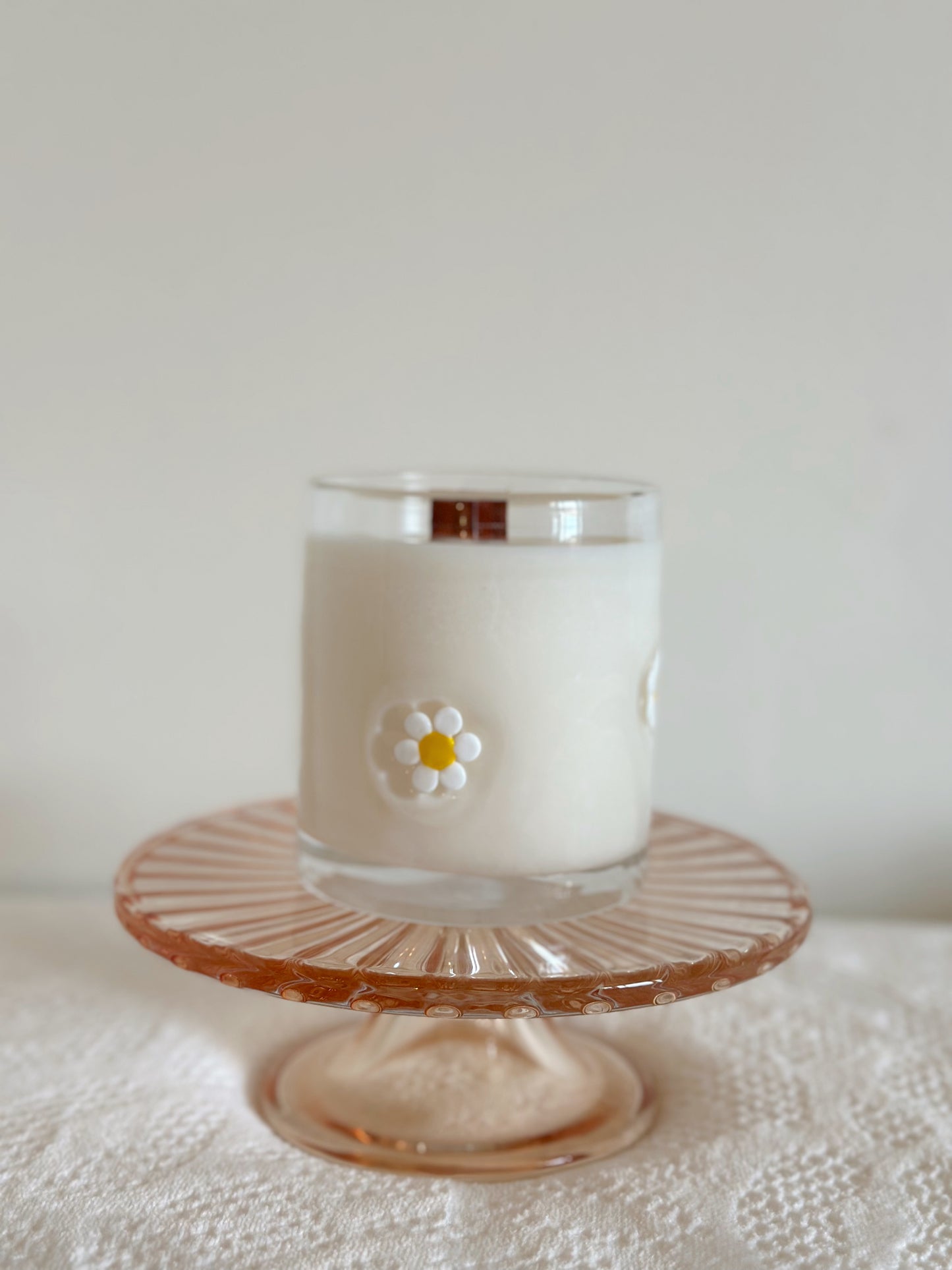 Daisy Glass 13oz Candle