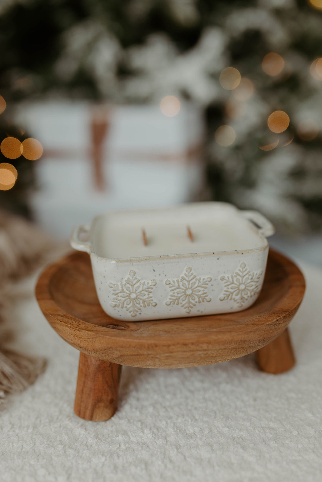 Cream Snowflake Baking Dish