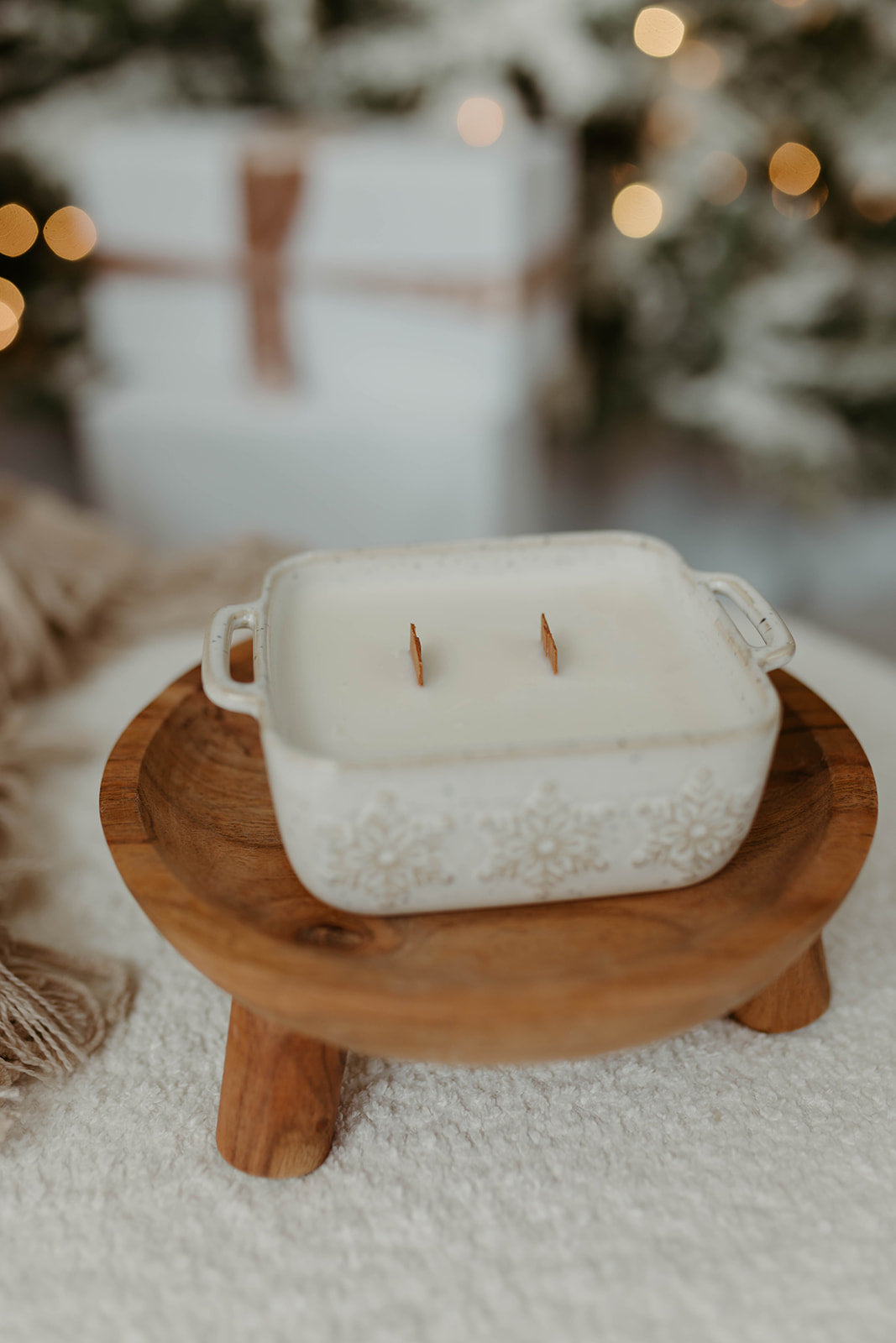 Cream Snowflake Baking Dish