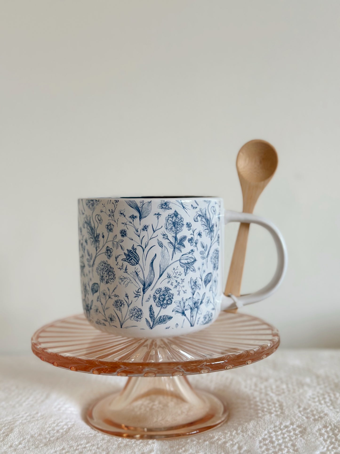 Blue Floral Mug 13oz Candle