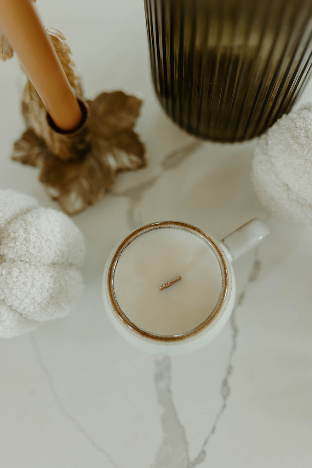 Cream Round Mug Candle - Vanilla Woods