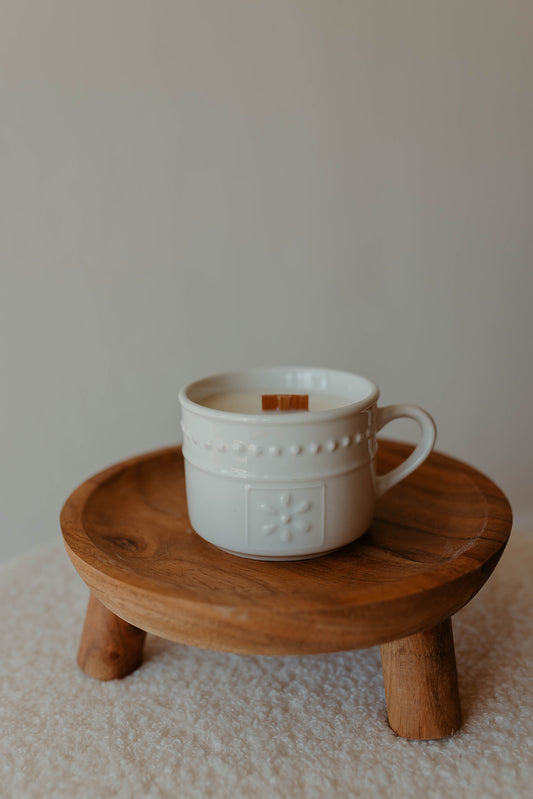 Cream Embossed Daisy Mug Candle