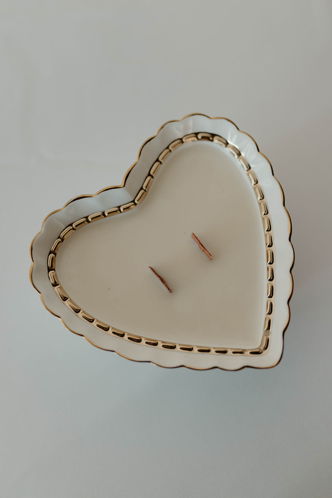 Vintage Cream Gold Rimmed Heart Candle